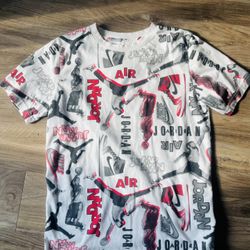 Youth M-L Nike/jordan Shirts