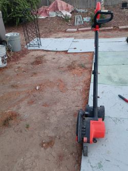 Orilladora . De Pasto ELECTRIC. Good Condition. Works. Good Lemon Gtove Area