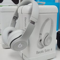 Beats Solo 4 Headset Brand New 🔥 