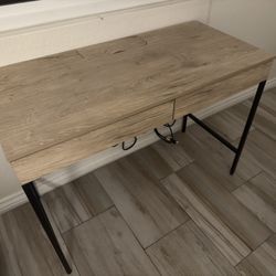 Threshold Loring Writing Desk – Oak – Excellent Condition