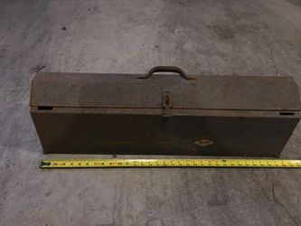 S&K vintage metal saw tool box