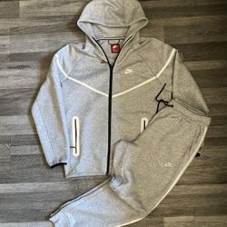Nike tech Set