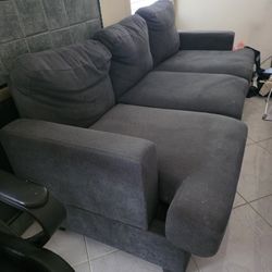 Fabric Sofa Set In Good Condition 