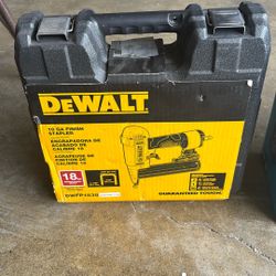 Dewalt 18GA finish stapler 