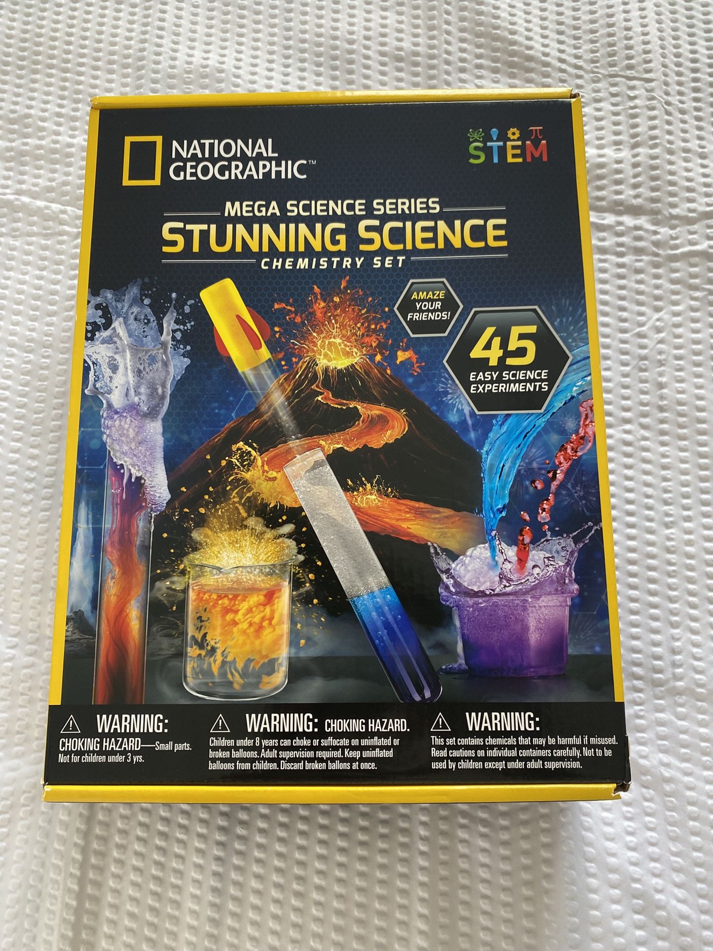 NATIONAL GEOGRAPHIC STUNNING SCIENCE CHEMISTRY SET 45 EASY EXPERIMENTS MEGA STEM