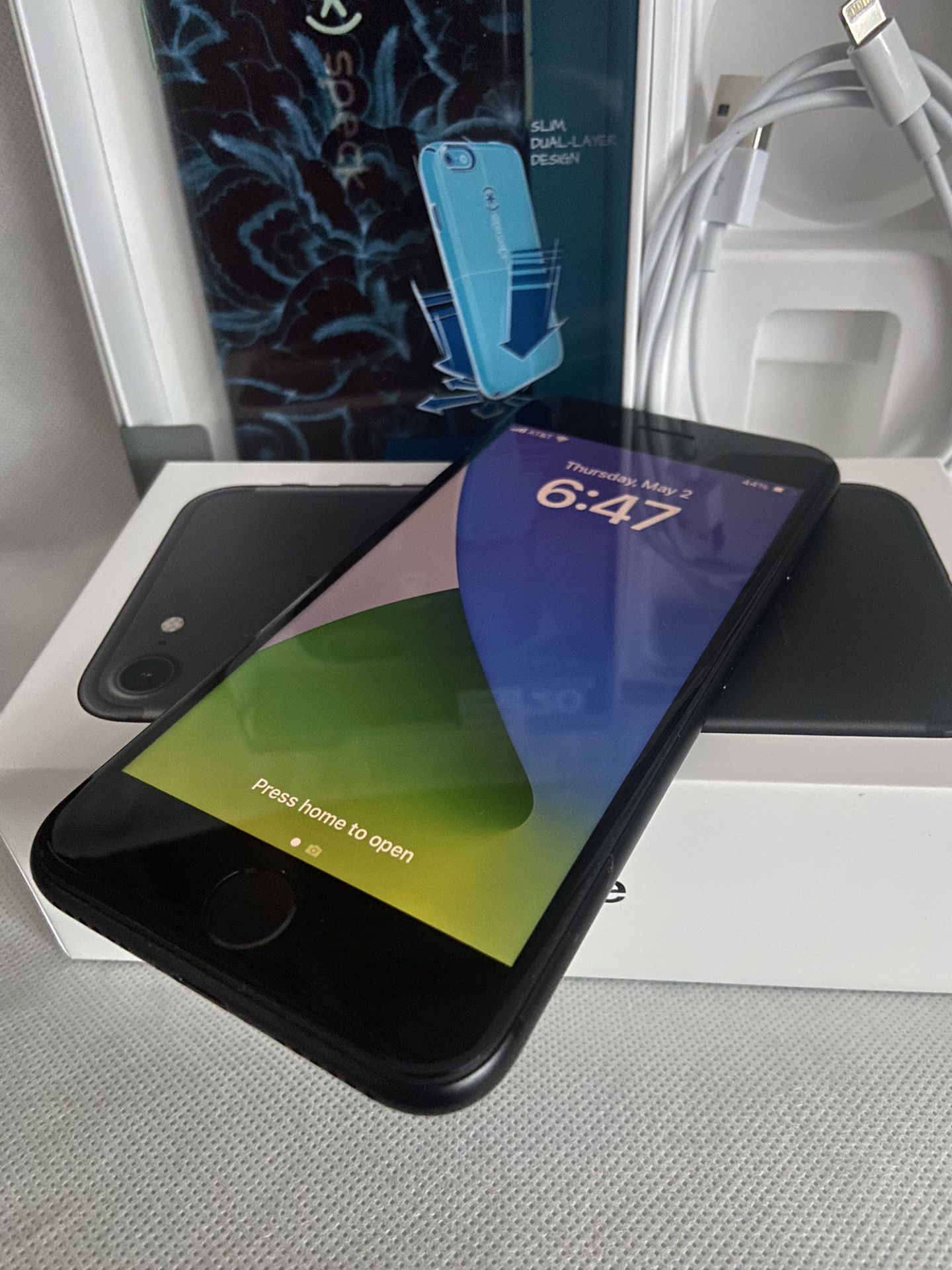 2020 Apple iPhone SE Black