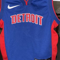 3 T Detroit Pistons authentic Jersey