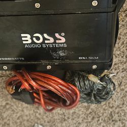 Boss Amplifier 1500 Watts & Wires