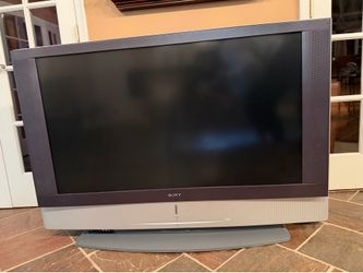 Sony Grand WEGA LCD TV - 50 inch
