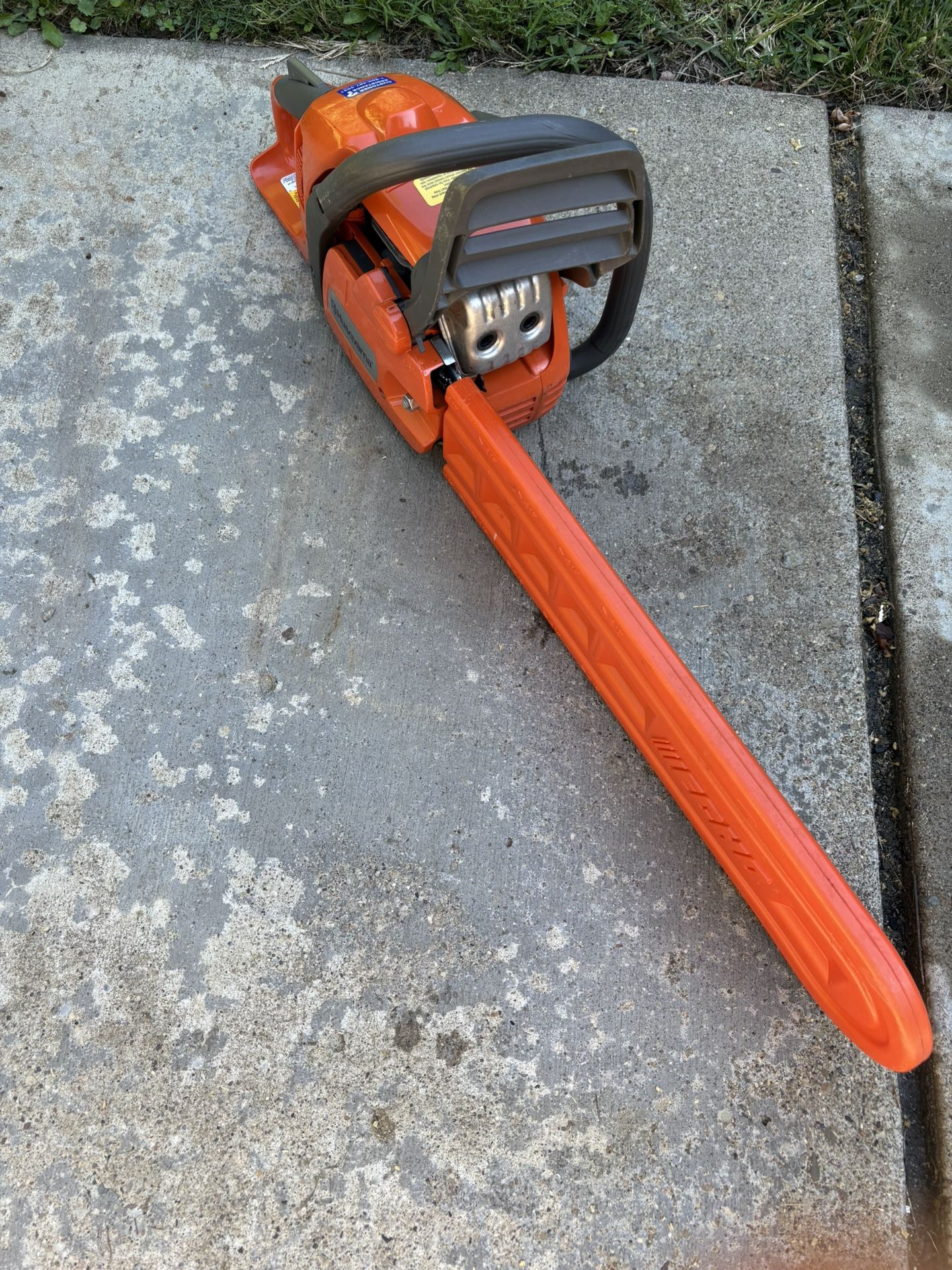 Husqvarna 16in Chainsaw E-Series 435 - Used Once