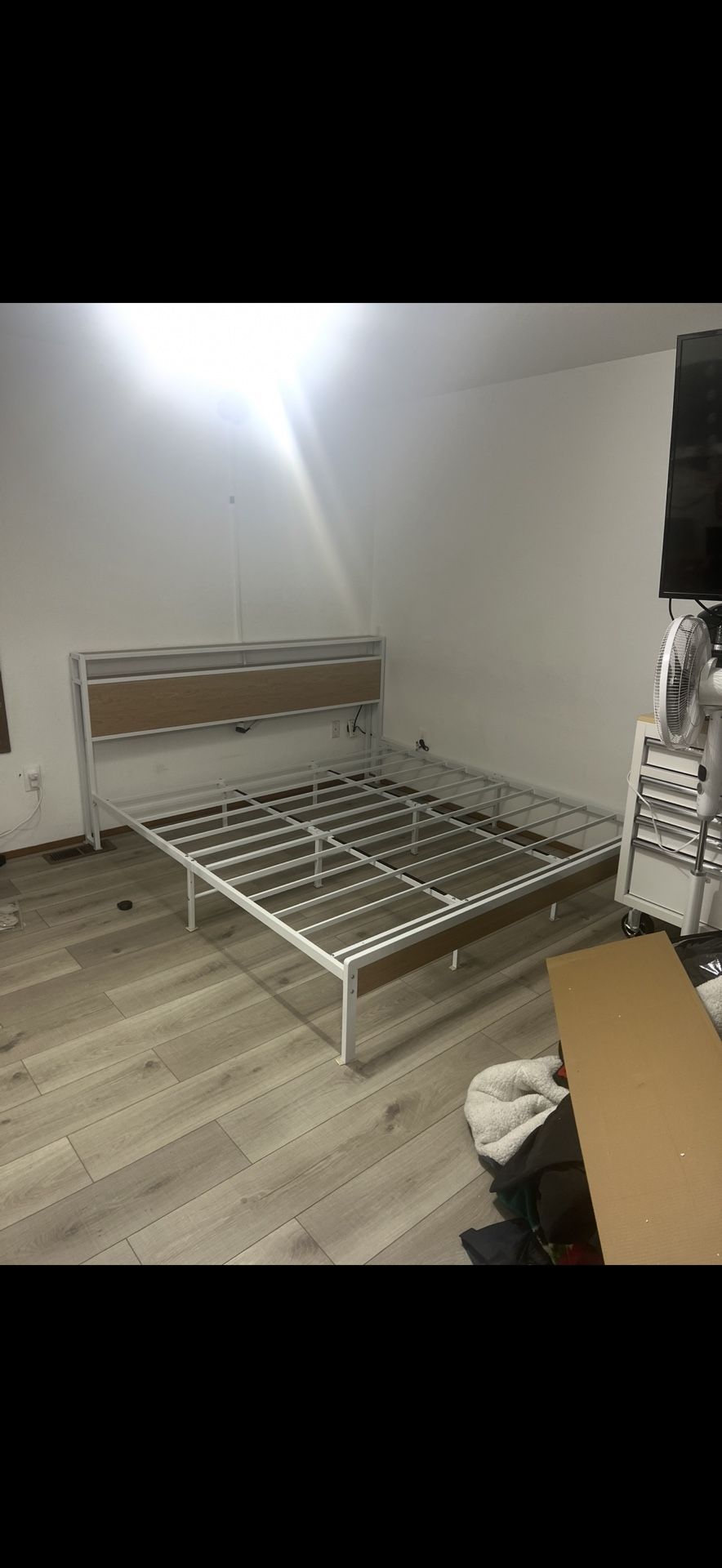 King Bed Frame With Headboard