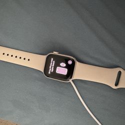 Apple Watch Series 7 Starlight GPS + LTE