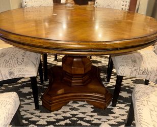 Round Dining Table and 6 Chairs for sale