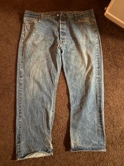 Levi's Light Wash Denim Jeans