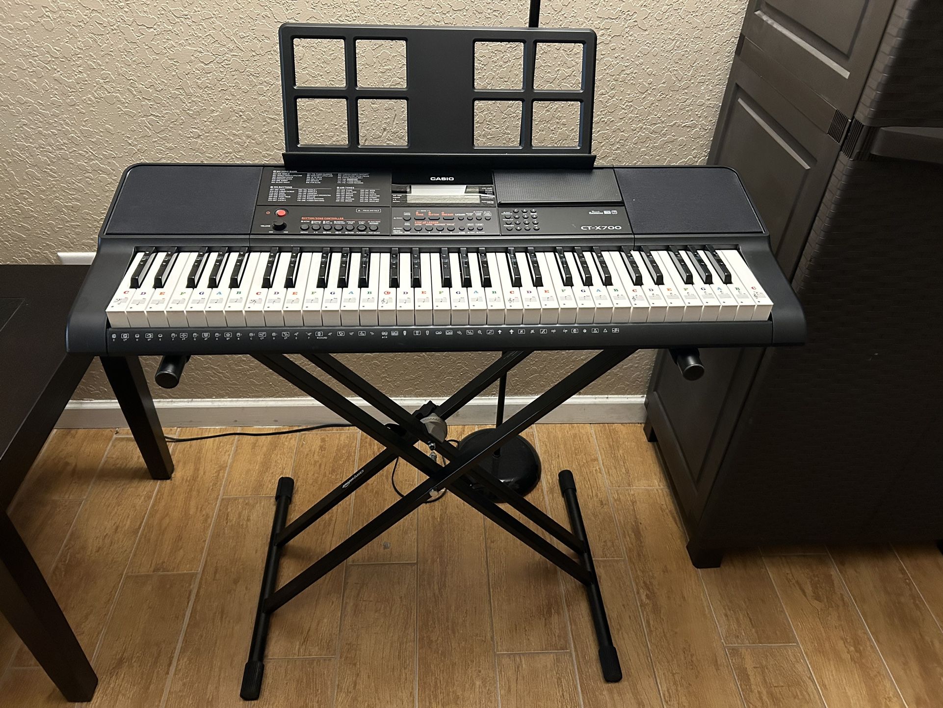 Casio CT-X700
