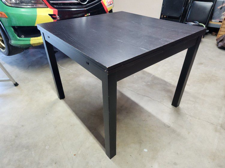 Extendable Black Wooden Table 