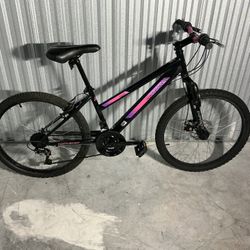 BICYCLE NORTHPOINT 18 SPEED SIZE 24 BRAND NEW 