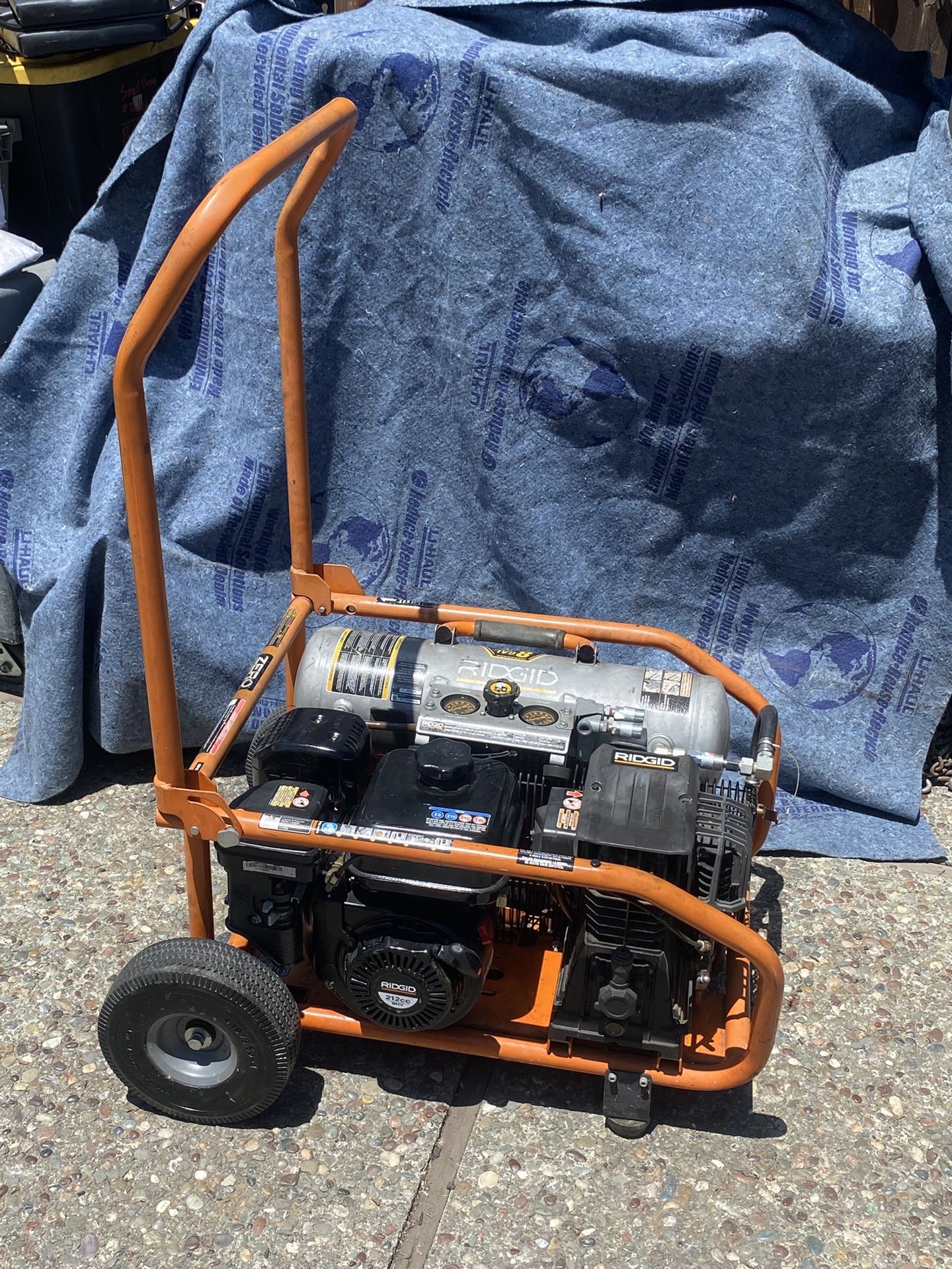 8 gallon Air compressor