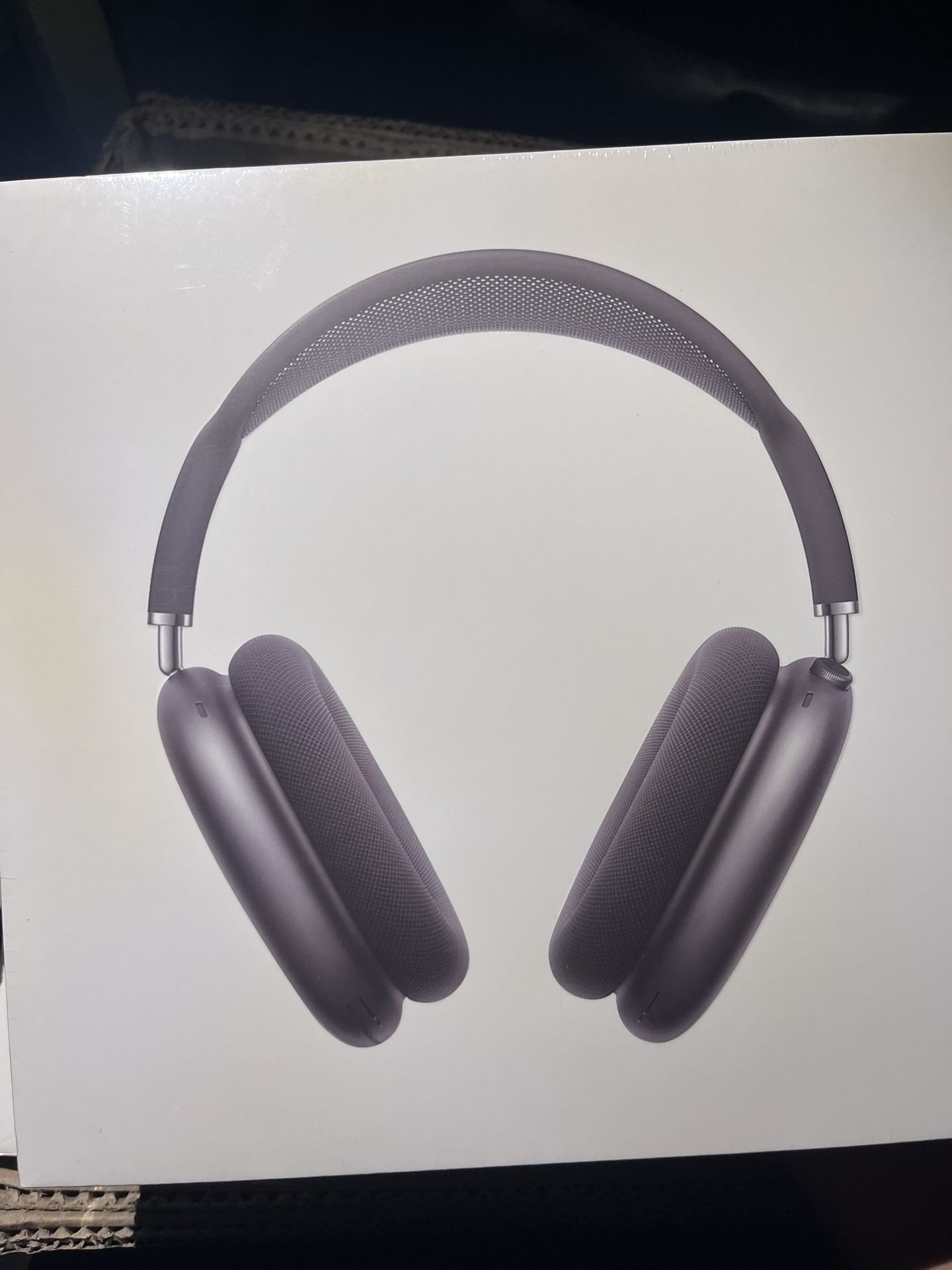 AirPods Max (NEW SEALED)