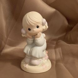 PRECIOUS MOMENTS 3 Inches Figurine 