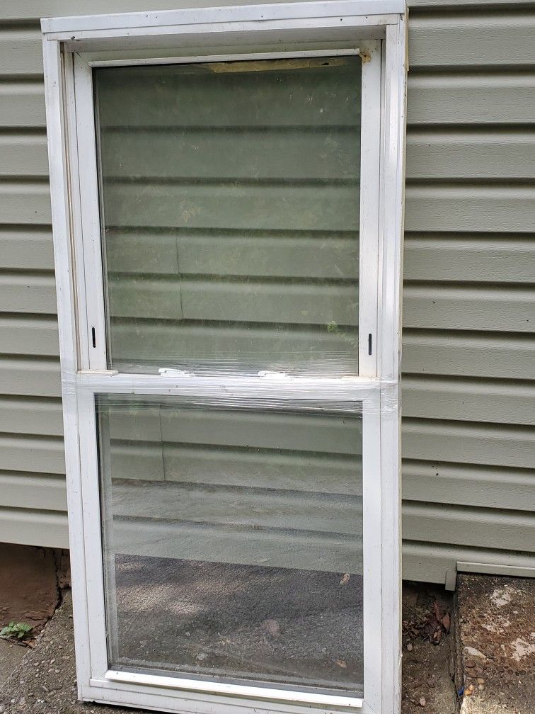 Vinyl Window/Replacement Window