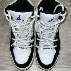 Men’s Size 10 retro Jordan’s 