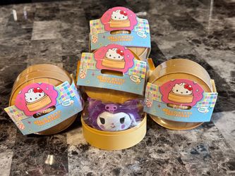 4" Hello Kitty & Friends Dumplings –