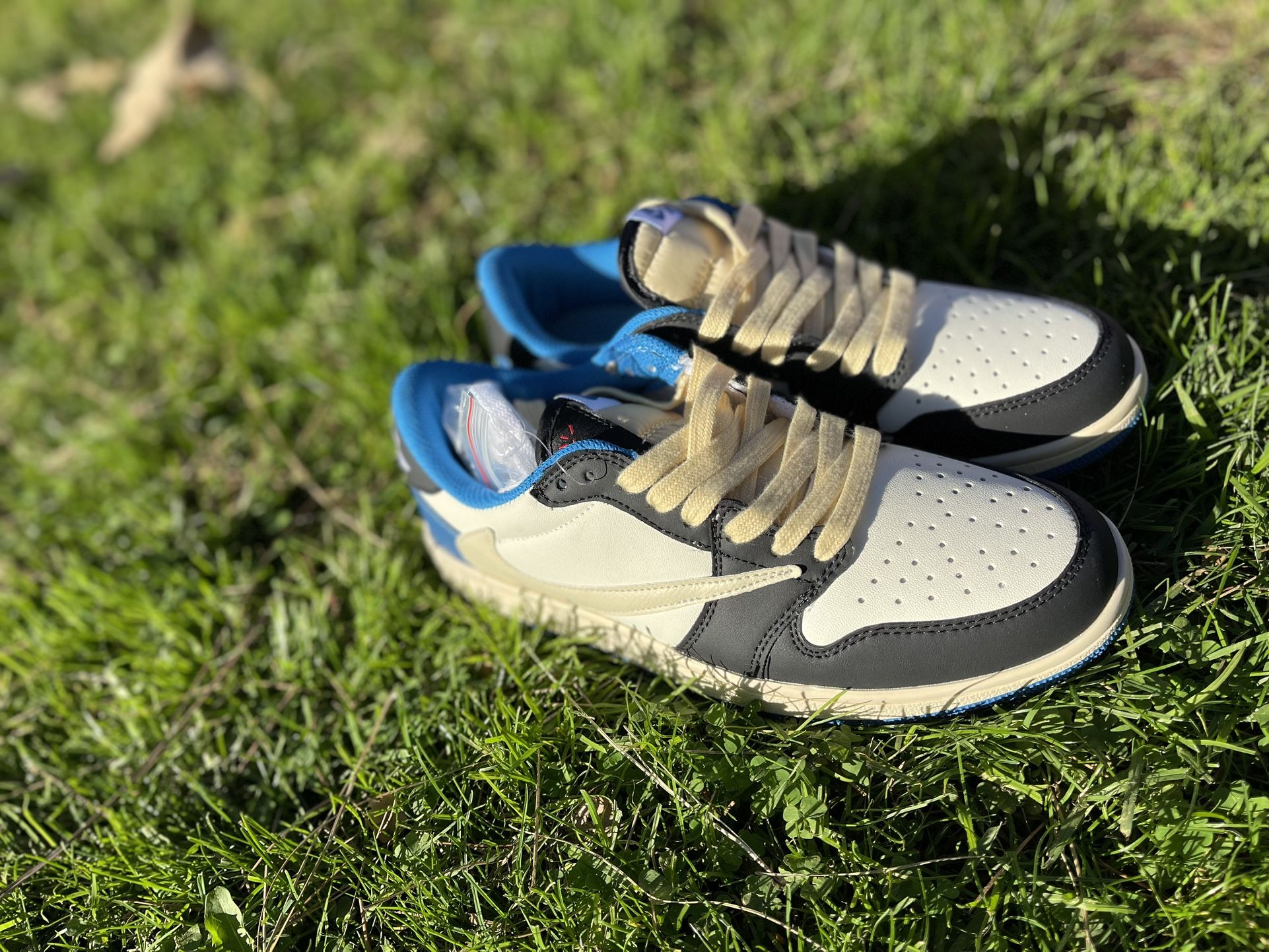 Air Jordan Cactus Jack low OG Sneakers Size 9-11