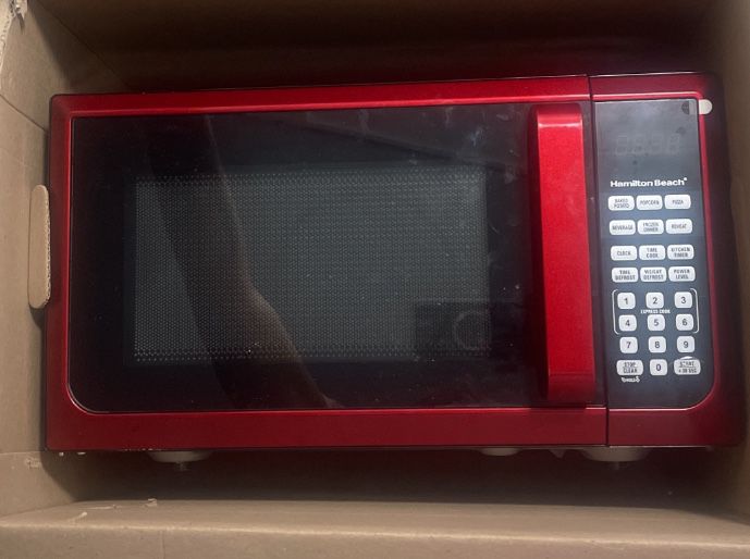 Countertop Microwave Oven, 700 Watts, Red