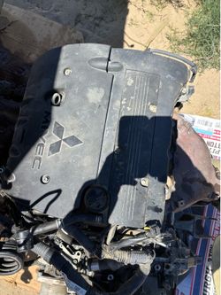 Lancer 2.0 motor y transmisión disponibles