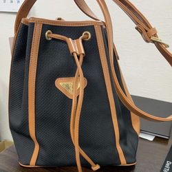 Authentic vintage YSL bucket bag W/ gold Logo