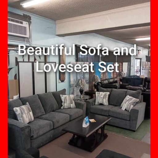 🥰 Beautiful Sofa And Loveseat Set 