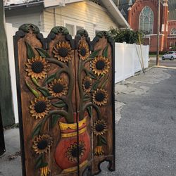 HAND CARVED & PAINTED ROOM DIVIDER