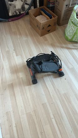 Stepper like new with hand cables $40