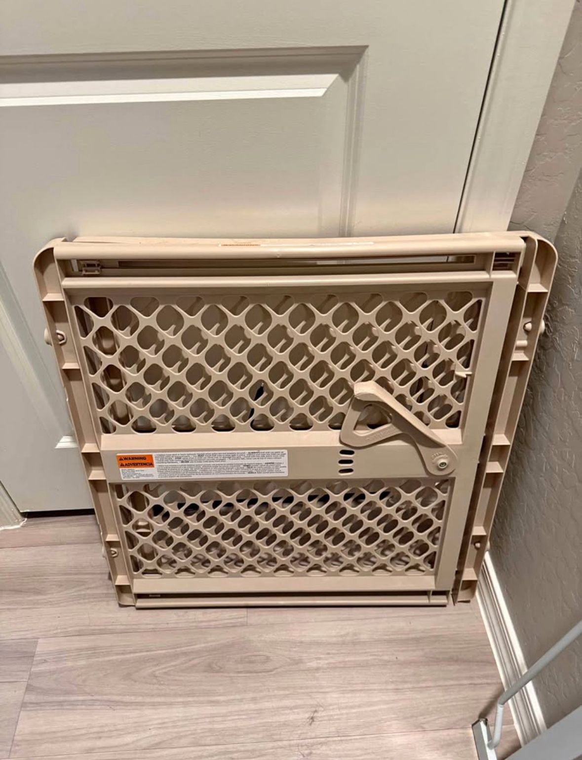 Wide Adjustable Pet Gate / Baby Gate - Fits Openings 26” - 42”