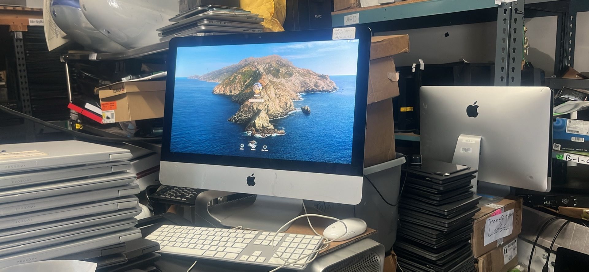 Apple iMac A1419 27” Intel i5CPU 8GB Memory, 1TB HD. Keyboard Mouse Power Cord. Catalina Mac OS