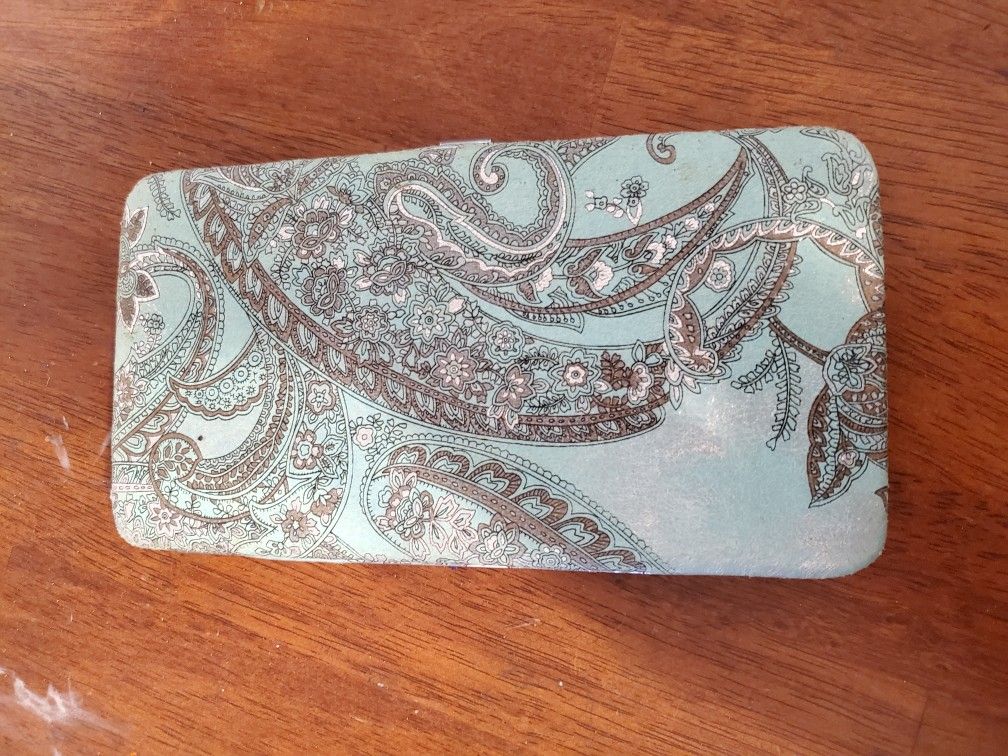 Paisley Hard Case Wallet Light Blue