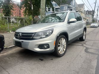 2013 Volkswagen Tiguan · 2.0T SEL Premium 4MOTION