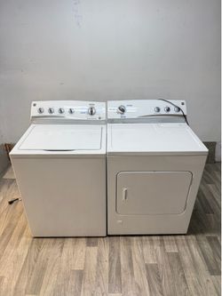 Kenmore washer and gas dryer laundry set