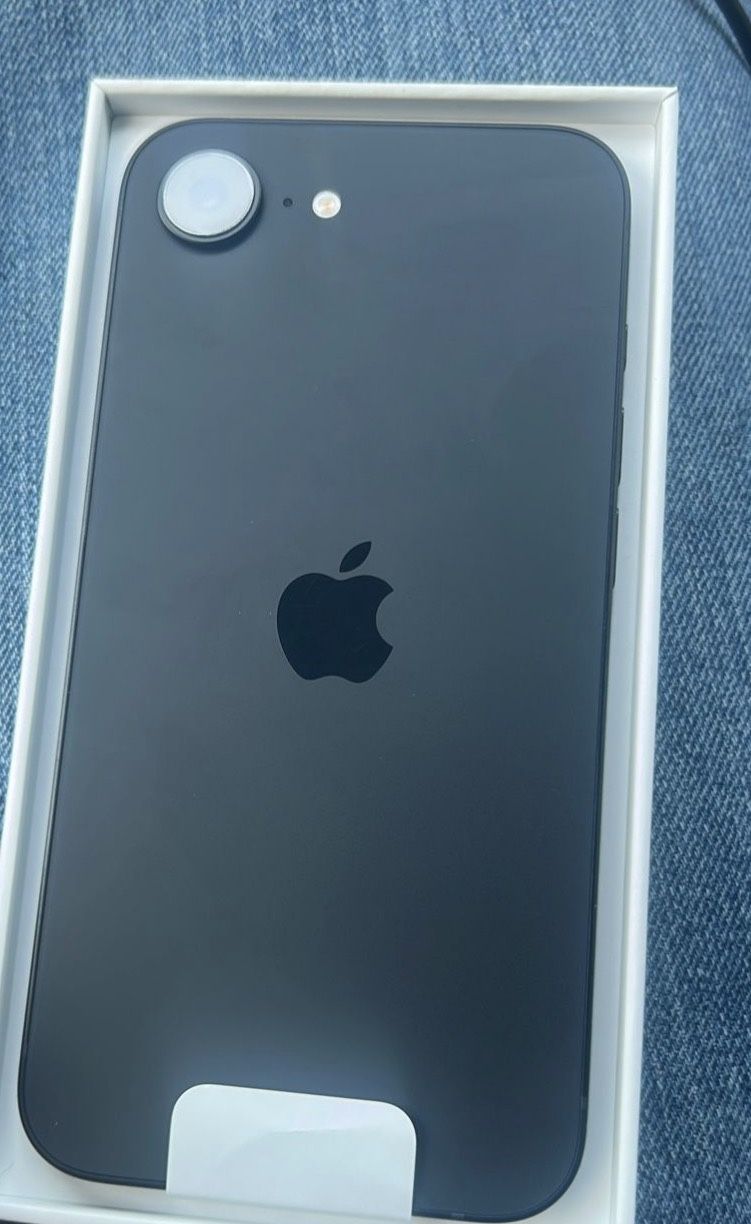 iPhone 16e – T-Mobile | Excellent Condition – $320 (Best Offer)