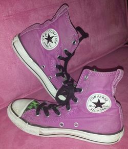 Girls converse Size 13