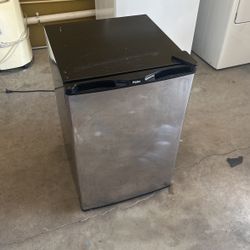 Haier Mini Fridge
