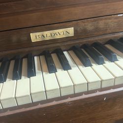1970  Baldwin piano