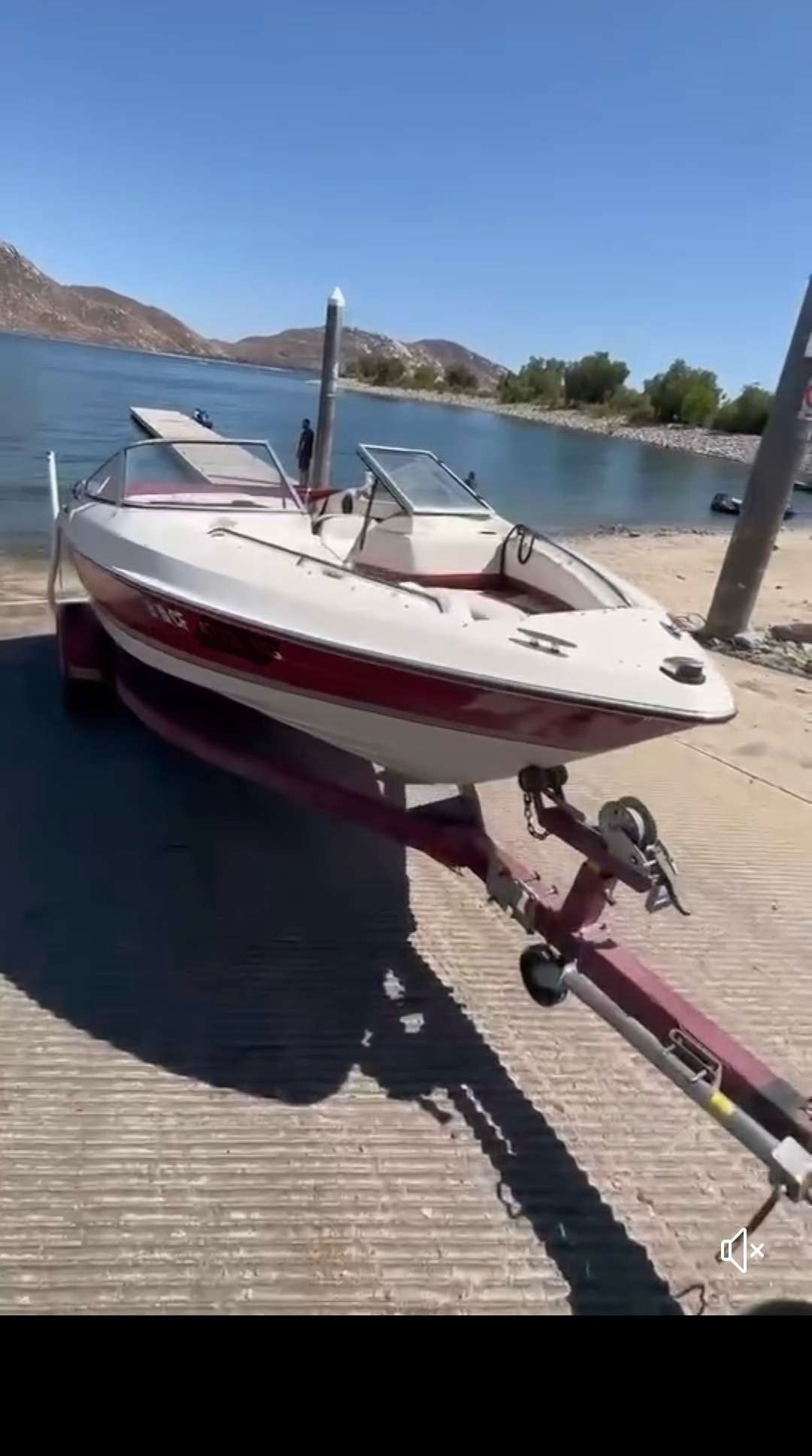 Maxum 1992 Boat