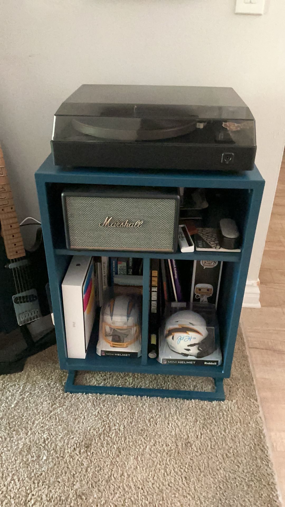 Record Stan W/ Vinyl Shelves 