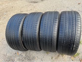 Set of 4 nice Good year Eagle Touring 285/45/22 ( We install & balance)