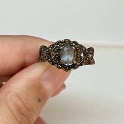 dark Gray ring With Topaz Gemstone