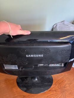 Samsung LCD Monitor with Stand