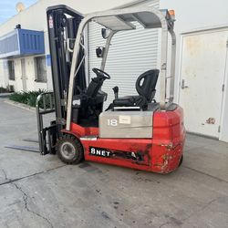 Forklift
