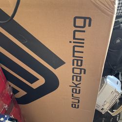 EurekaGaming Desk